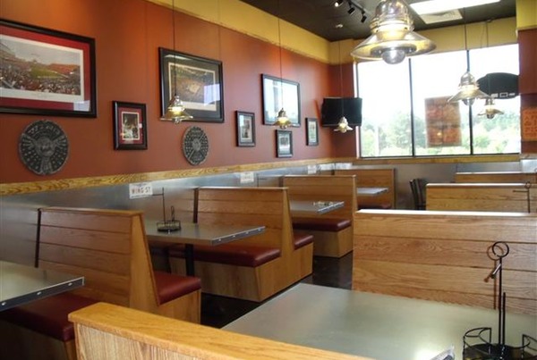 Pizza Hut Nashville Slide 2